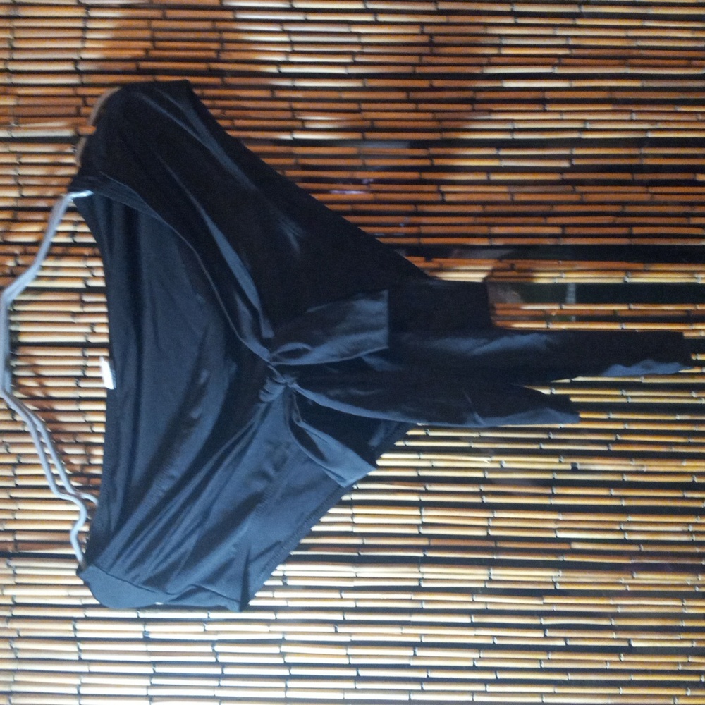 Cute 2x swim bottoms